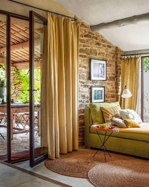 Drapes & Curtains